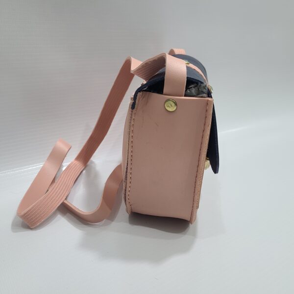 Two-Tone Crossbody Hanging Bag with Golden Clip - Image 9